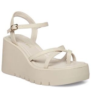 MADDEN GIRL WOMENS VAULT WEDGE SANDAL - TAUPE